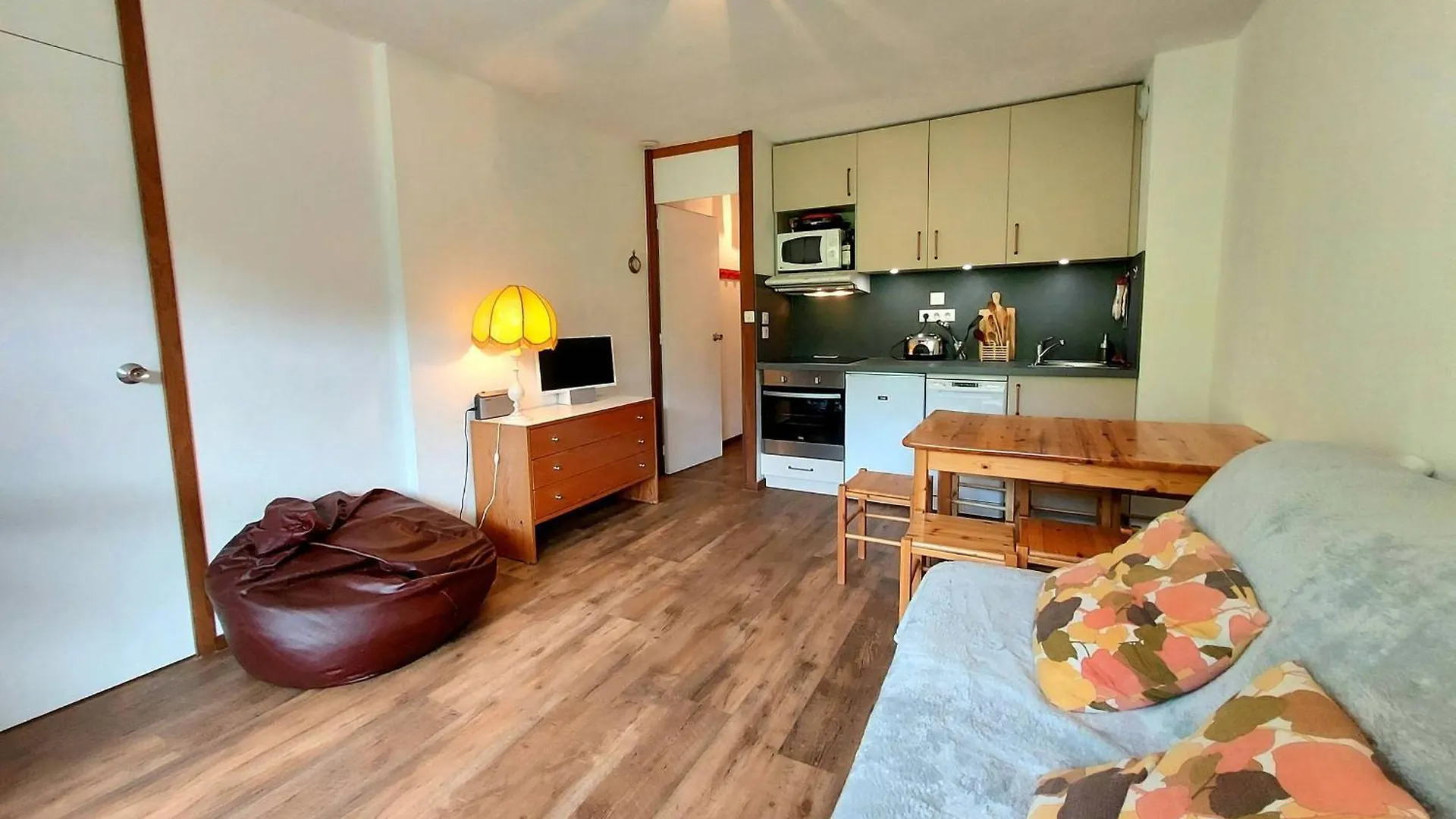 Charmant Appartement Ski Au Pied A Plagne Centre Avec Balcon Et Cuisine Equipee - Fr-1-351-219 La Plagne-Tarentaise 0*,  Frankrijk